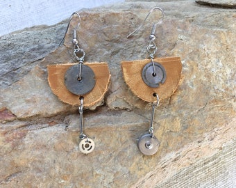 SteamPunk Earrings,SteamPunk Jewelry,Gear Earrings,Watch Parts Jewelry, Clock Parts Jewelry, Unique Jewelry, gift For Her, leather earrings