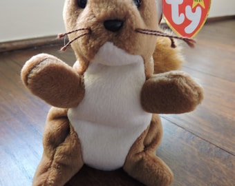 1996 RETIRED Nuts the Squirrel ORIGINAL Ty Beanie Baby. Born 1/26/1996