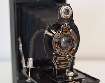 Vintage Kodak No. 2A Autographic Brownie folding bellows Film Camera
