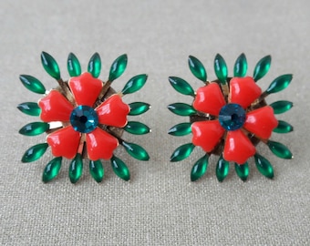 Dangle earrings red and green