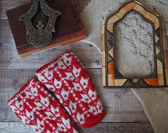 Bosnian artisan hand knitted slipper socks, Balkan slippers red and white size 5