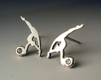 Pendientes Gimnasta ritmica de plata, Joyas gimnasia, Regalo personalizado con Circonita