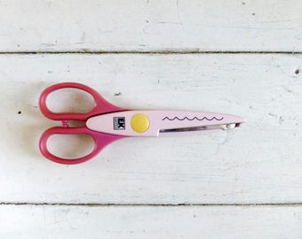 Scrapbooking scissors, Paper scissors, pink scissors, scrolled edge, paper crafts, paper cutting