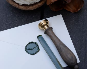 Deep green sealing wax bar