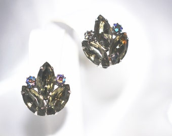 Vintage DeLizza Elster Juliana Gray Rhinestone Clip Earrings