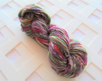 TULIP FESTIVAL Soft Handspun Yarn, Merino Yarn, Silk Yarn, Bamboo Yarn, Single-Ply Yarn, Thick and Thin Yarn, Knit, Art Yarn, Weaving Yarn
