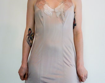 Vintage 1950s French nylon beige nude taupe minimalist modest slip with lace trim at bust EVC XS-S bombshell boudoir pin-up