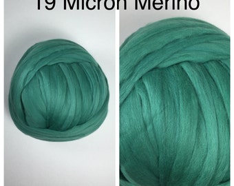 Green Merino Top / 19 Micron Merino Roving / Dill Merino Felting / 2oz 4oz 8oz