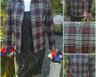 XXXVintage jacket-Size 4-Designer fashion-Office attire-Dress for success Acrylic-Buttons-Formal-Classy-Feminine-Womens vintage-Elegant-Suit