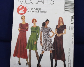Sewing Pattern for a Woman's Dress in Size 18 - McCall's 9543