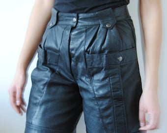 Year black leather 80s/90s shorts