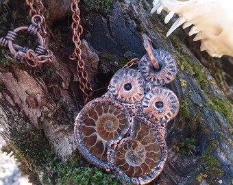 Handmade copper / raw gem / witch ring / post apocalyptic / crust punk / witchy / witchcraft / punk gift / occult / goth / ring / jewelry