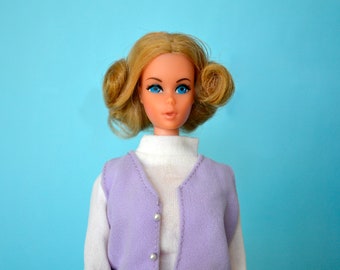 Mod 1970's Vintage Excellent TNT Quick Curl Barbie Blonde with blue eyes