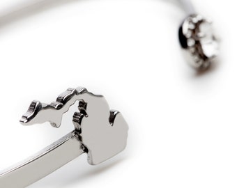 State of Michigan Stainless Steel Bangle Bracelet with Clear Austrian Crystal - Adjustable 6"-8"
