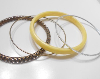 Four Vintage Bangle Bracelets (8293) Plastic & Metal
