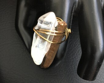 Wire-wrapped crystal ting