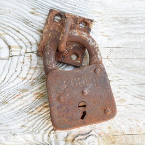 Rusty Padlock, Old Lock, Metal Padlock, Steampunk, Industrial Decor, Secure Lock, Rustic Decor, Old Padlock, Farmhouse Decor, Worn Lock