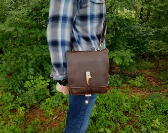 Leather Bushcraft Bag / Possibles Bag /Messenger Bag Traditional Handcrafted Hand Stitched Kodiak Leather