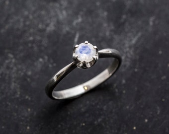 Moonstone Ring, Natural Moonstone, Promise Ring, Rainbow Moonstone, June Birthstone, June Ring, Vintage Rings, Solid Silver Ring, Moonstone