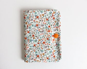 Liberty Lawn 'Kimberley And Sarah D' Needle Case.