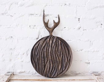 Original Design Textured Handmade Round Wooden Serving Board (Vintage Wood Board, Chopping Board, Cutting Board, Bread Board), 11-Inch