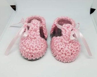 Crochet baby Mary Jane shoes