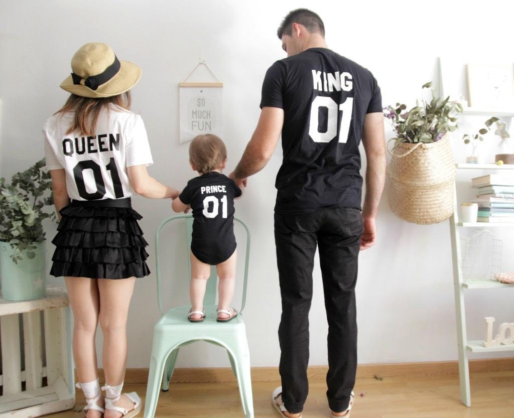 matching family shirts for photos