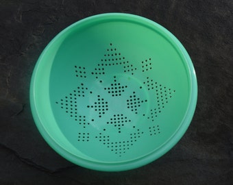 Vintage Tupperware Colander/Strainer Jadite Star Pattern 339