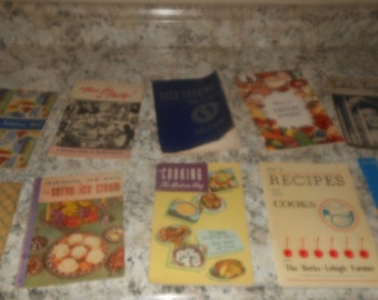 Antique recipe pamphlets,10 booklets of unique retro recipes,antique baking and advertising pamphlets, antique recipe & homemaking booklets.