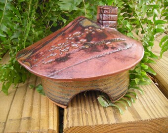 Rustic nature inspired toad abode with FREE SHIPPING