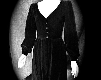 Vintage Goth Black Velvet 80's Witchy dress with puff sleeves and flattering neckline. Size UK8