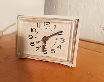 vintage midcentury general electric alarm clock