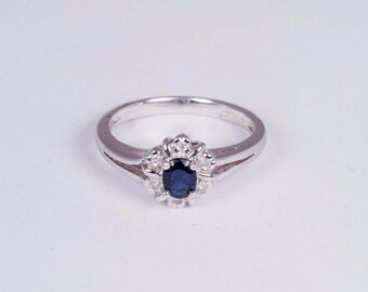 Platinum Engagement Ring with Sapphire and Diamond Chips size 6.5