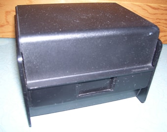 Vintage Rubbermaid 3 x 5 card file recipe box
