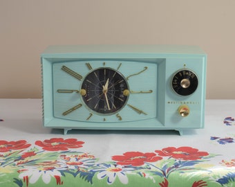 Mid-Century Westinghouse AM Tube Type Clock Radio Mod. H-671T5 - c. 1958