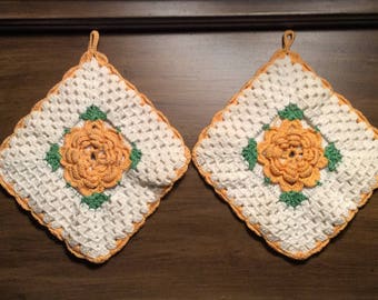 Vintage cotton crocheted pot holders-set of 2-white-scalloped border-gold-rasied flower-green leaves-kitchen-cooking-baking-antique