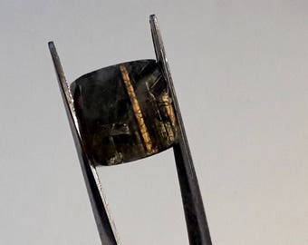Golden sapphire rare