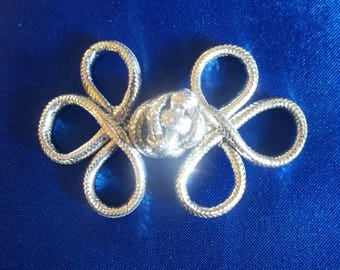 Silver Metallic Frog Closures - Package of 6