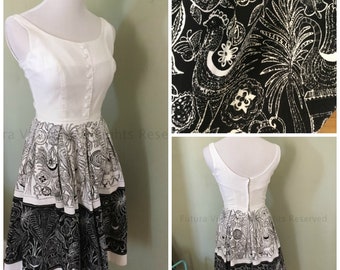 1950s VICKY VAUGHN Border Print Fit and Flare Sleeveless Summer Dress Farm Novelty Print-XS