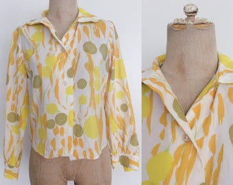 1970's Floral Print Button Up Vintage Blouse Size Large by Maeberry Vintage