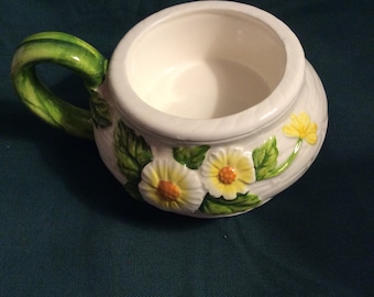Very Sweet Cheery Vintage 1970s Lefton Pillar Candle Holder With Spring Daisies in White Yellow Green Orange