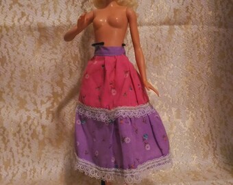 Vintage/Handmade Barbie Clothes - Tiered Skirt