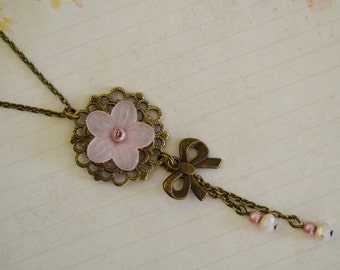 Necklace romantic pastel pink flower