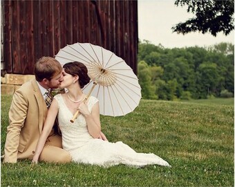 Wedding Umbrella Parasol - 32" Paper/Bamboo - Great for Outdoor Weddings, Beach Weddings or Photo Shoots