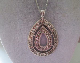 Necklace in Silver tone w/ Pendant of Marcasites