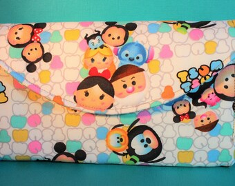 Disney Tsum Tsum Mickey and friends Quilted accordion style clutch wallet features 10 card slots and zipper pockets