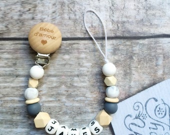 Pacifier clip in silicone and natural wood. Customizable