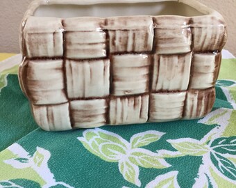 Shawnee Vintage Planter Basketweave #444