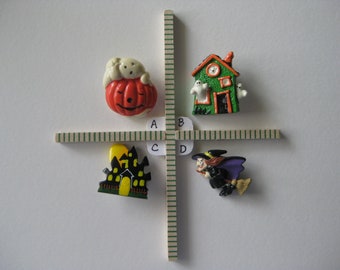 Each - Halloween Brooch Pin Vintage Witch Haunted House Pumpkin Ghost Plastic Wood