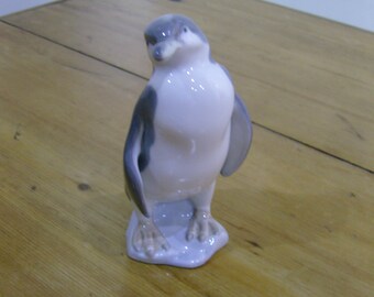 Lladro Penguin Figurine L5249G